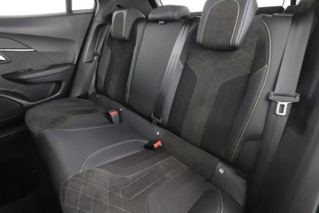 Peugeot 2008 image 8