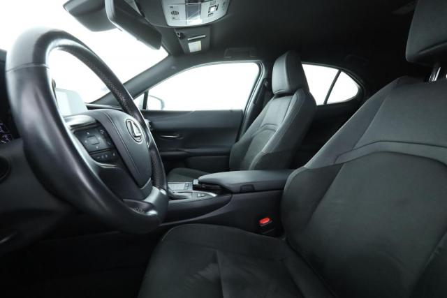 Lexus Ux image 6