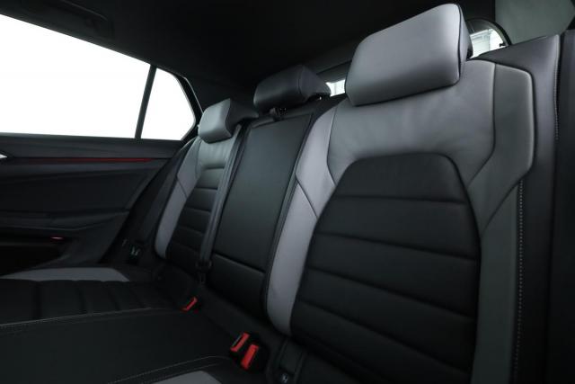 Volkswagen Golf image 7