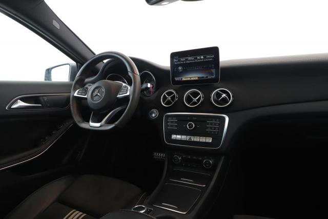 Mercedes Benz Gla image 9