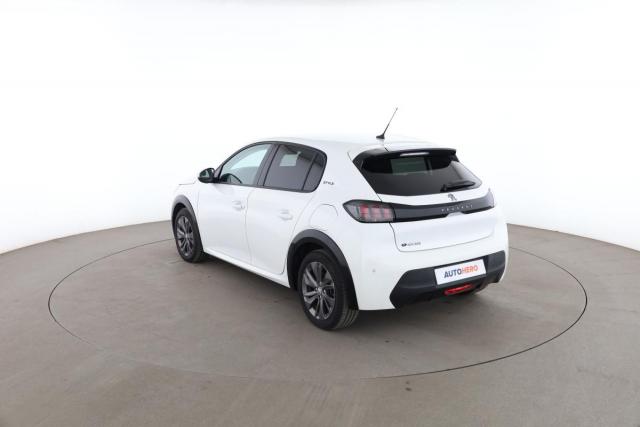 Peugeot 208 image 3