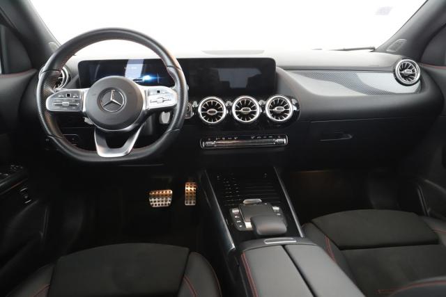 Mercedes Benz Gla image 2