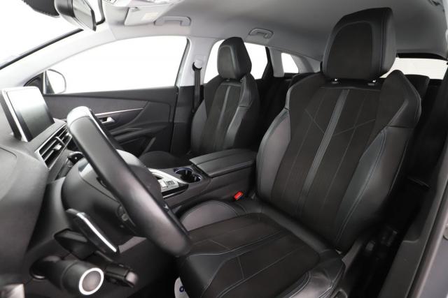 Peugeot 3008 image 8