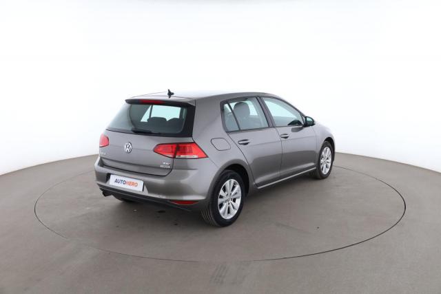 Volkswagen Golf image 6