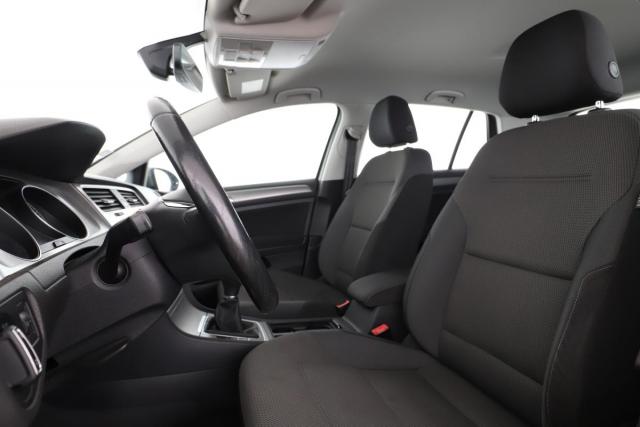 Volkswagen Golf image 8