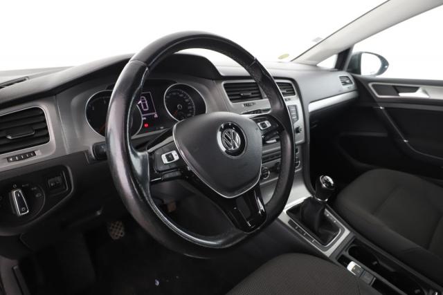 Volkswagen Golf image 1