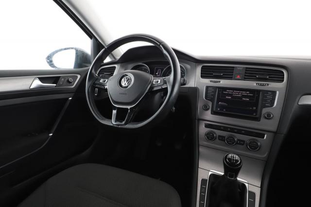 Volkswagen Golf image 9