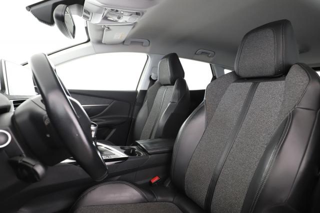 Peugeot 3008 image 1