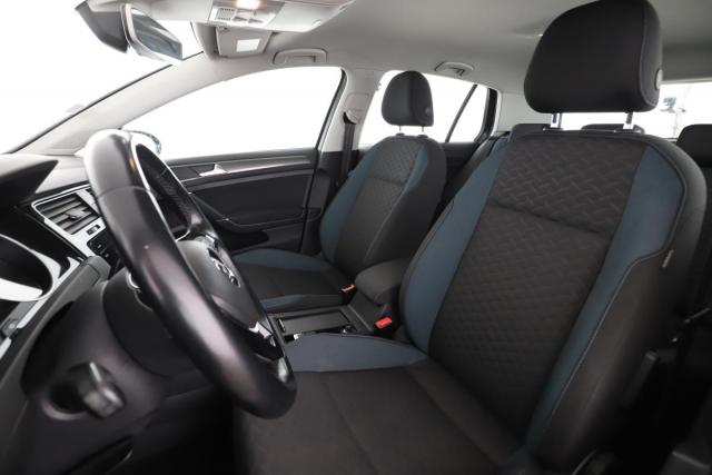 Volkswagen Golf image 8