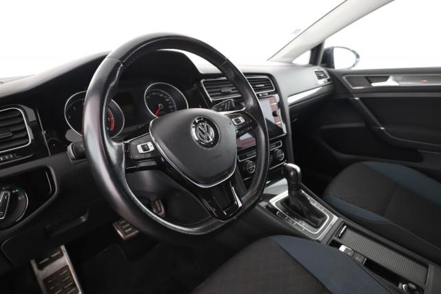 Volkswagen Golf image 6