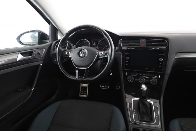 Volkswagen Golf image 9