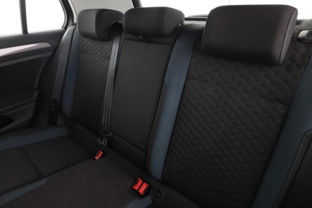 Volkswagen Golf image 4