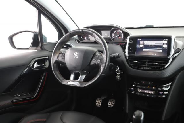 Peugeot 2008 image 2