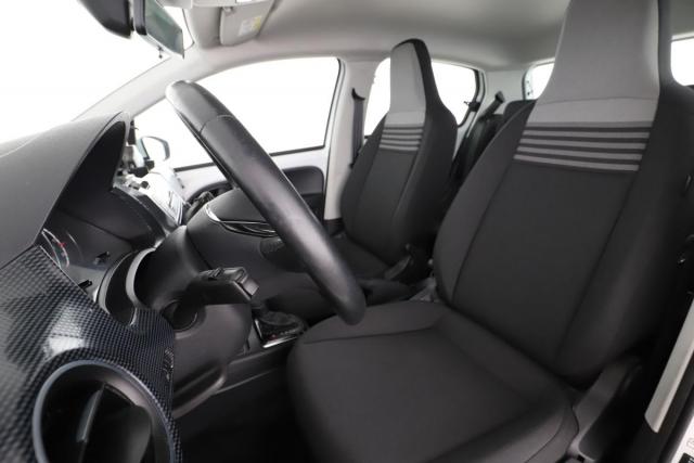 Volkswagen Up! image 6