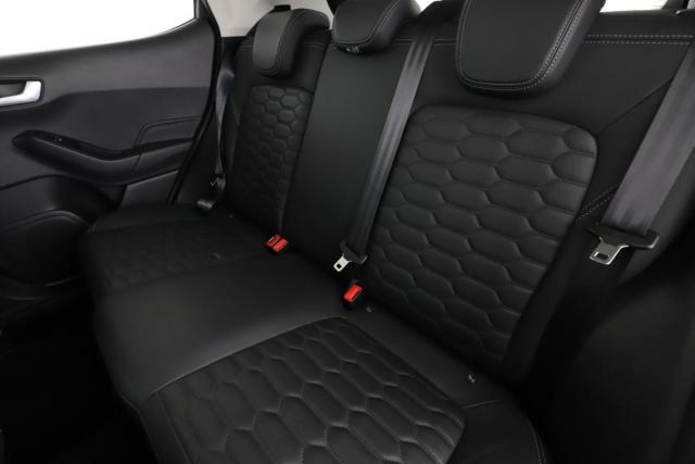 Ford Fiesta image 6