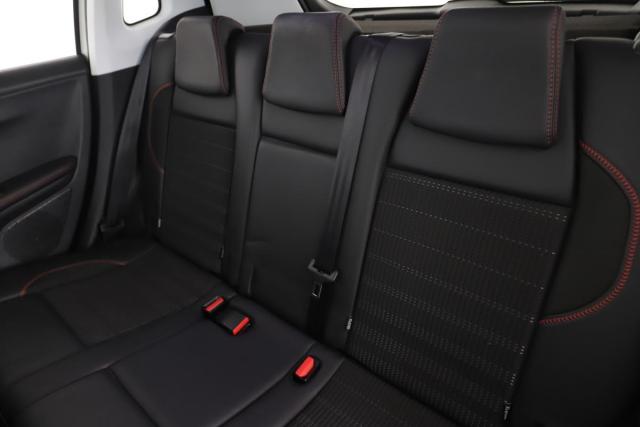 Peugeot 2008 image 1