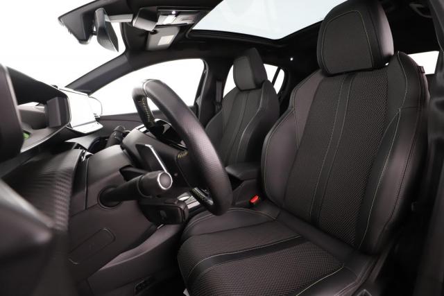Peugeot 208 image 7