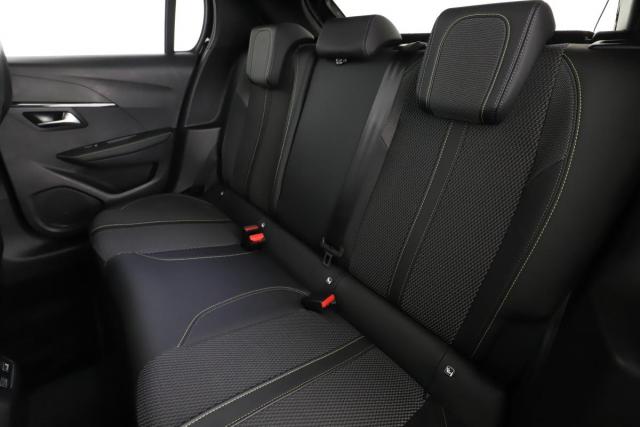 Peugeot 208 image 9