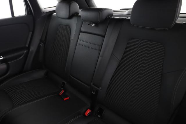 Mercedes Benz Eqa image 8