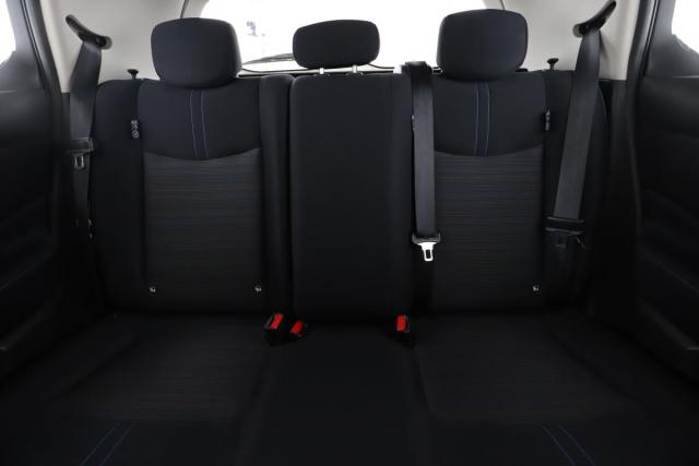 Nissan Leaf image 2