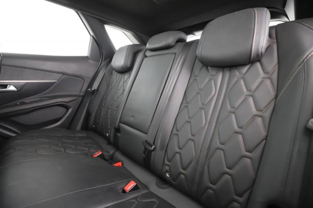 Peugeot 3008 image 3