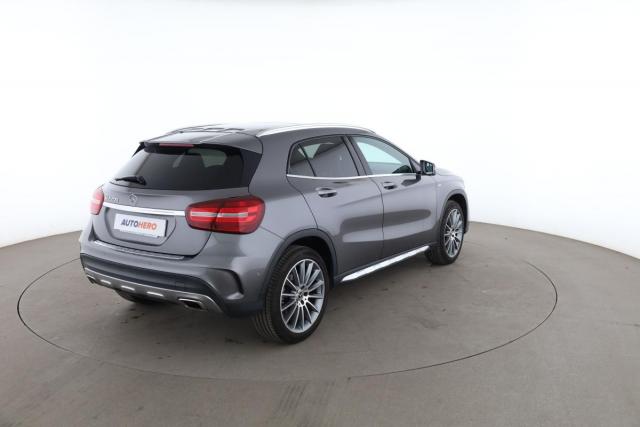 Mercedes Benz Gla image 9