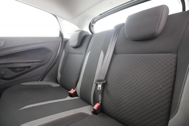Ford Fiesta image 8