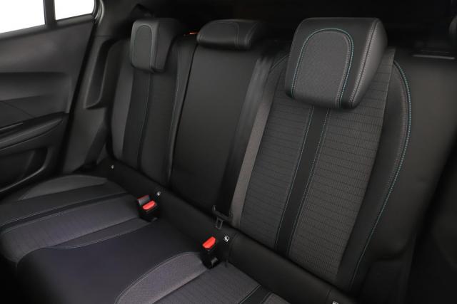 Peugeot 2008 image 9