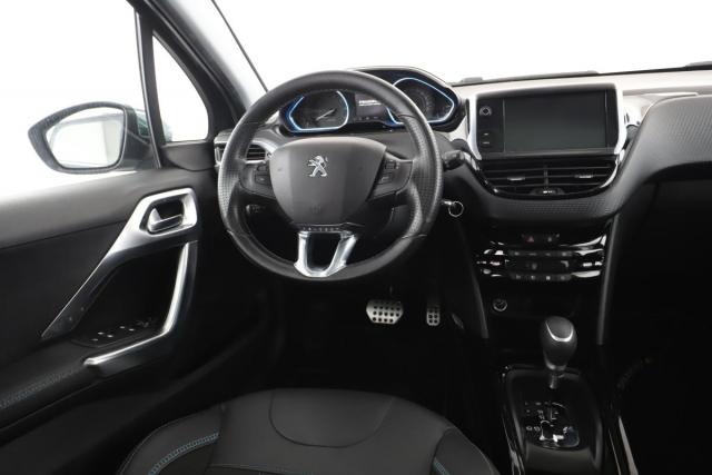 Peugeot 2008 image 7