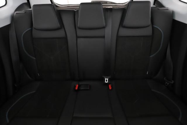 Peugeot 2008 image 6
