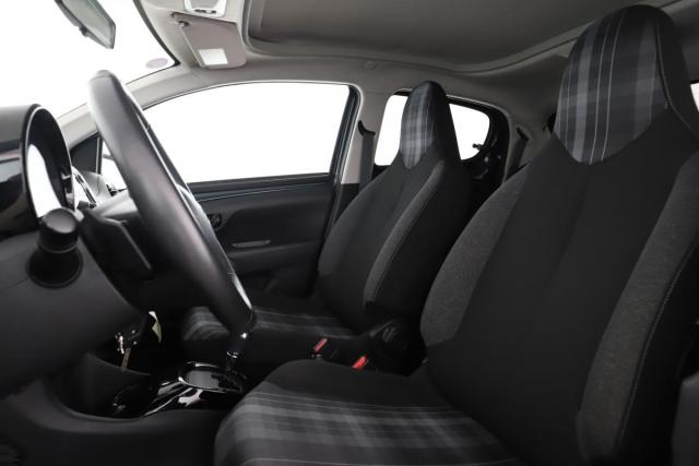 Peugeot 108 image 9