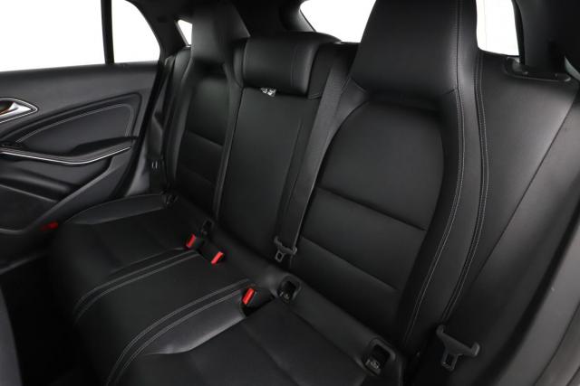 Mercedes Benz Cla Shooting Brake image 8