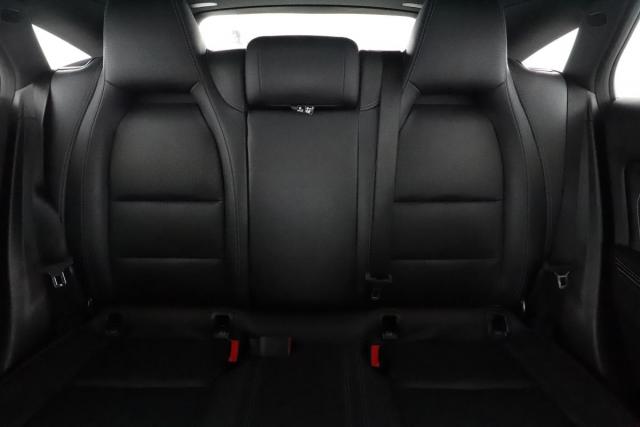 Mercedes Benz Cla Shooting Brake image 7