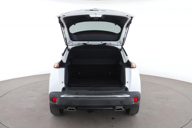 Peugeot 2008 image 2