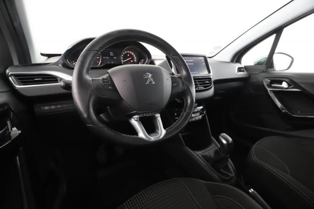 Peugeot 208 image 1