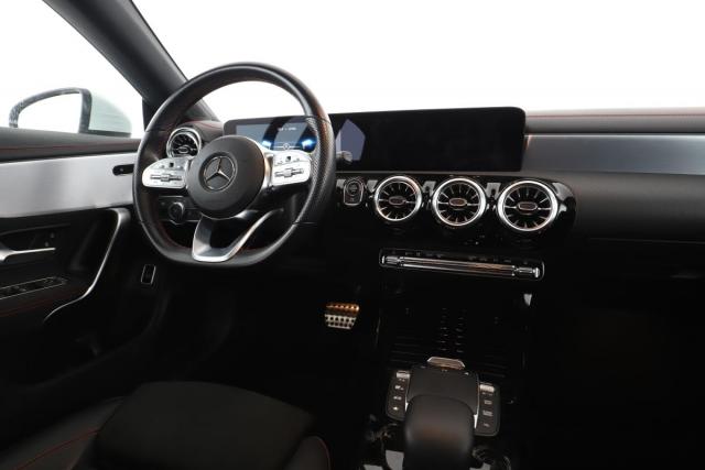 Mercedes Benz Cla Shooting Brake image 8