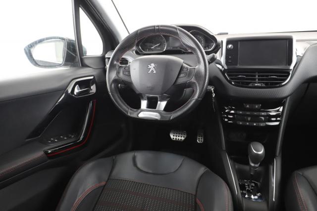 Peugeot 208 image 5