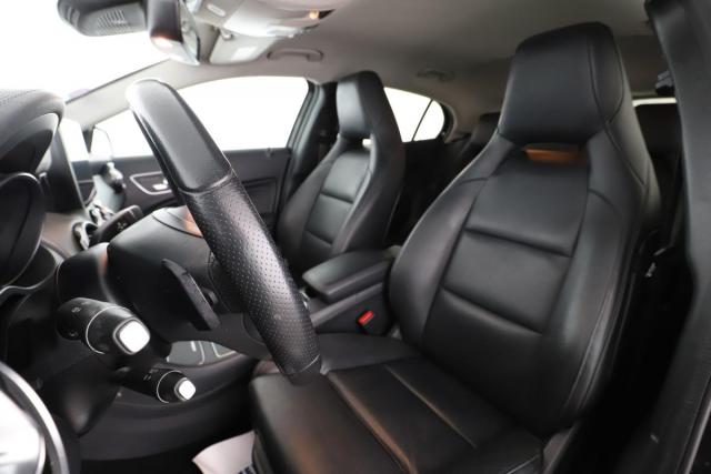 Mercedes Benz Gla image 5