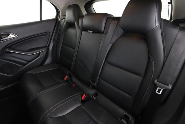 Mercedes Benz Gla image 6