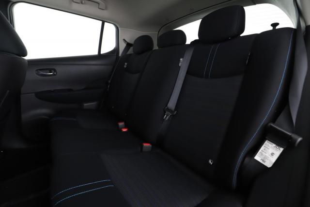 Nissan Leaf image 3