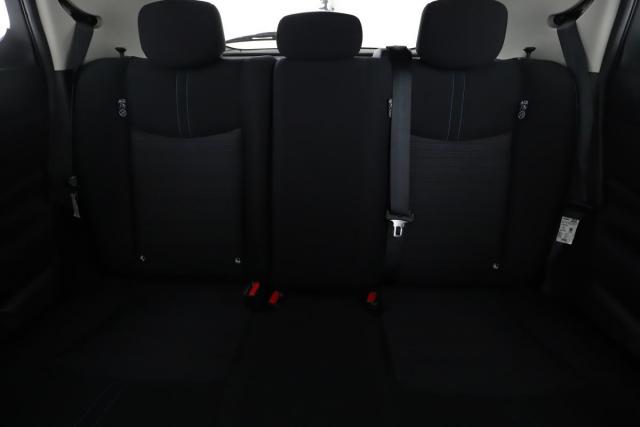 Nissan Leaf image 4