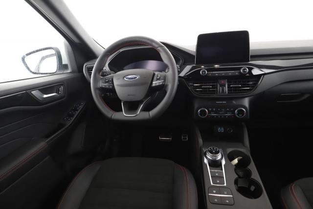 Ford Kuga image 8