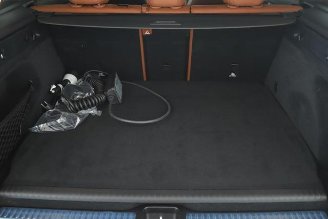 Mercedes Benz Glc image 6