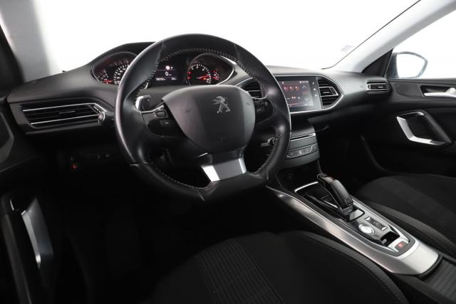 Peugeot 308 image 1