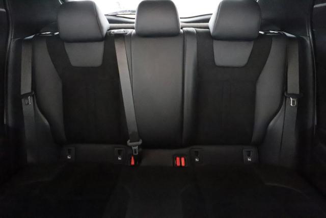 Toyota C-Hr image 2