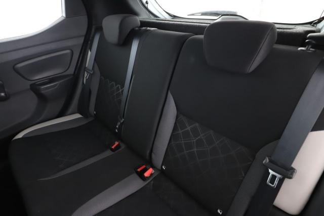 Nissan Micra image 6