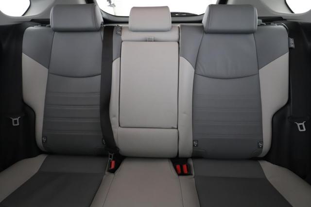 Toyota Rav4 image 9