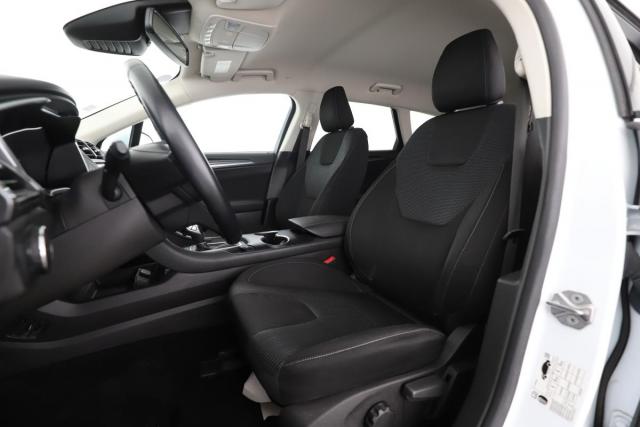 Ford Mondeo image 4