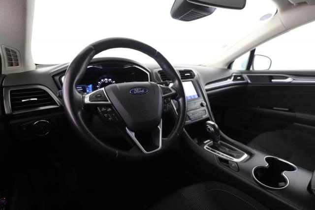 Ford Mondeo image 9