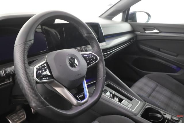 Volkswagen Golf image 9